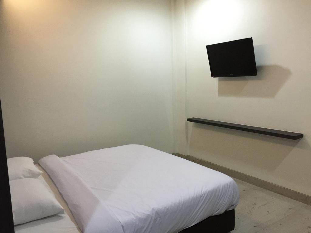 Redlink Hotel Batam Habitación foto