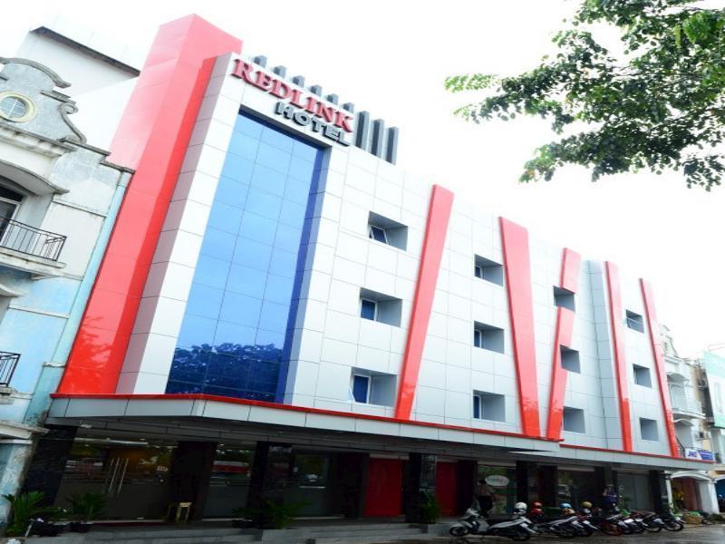 Redlink Hotel Batam Exterior foto